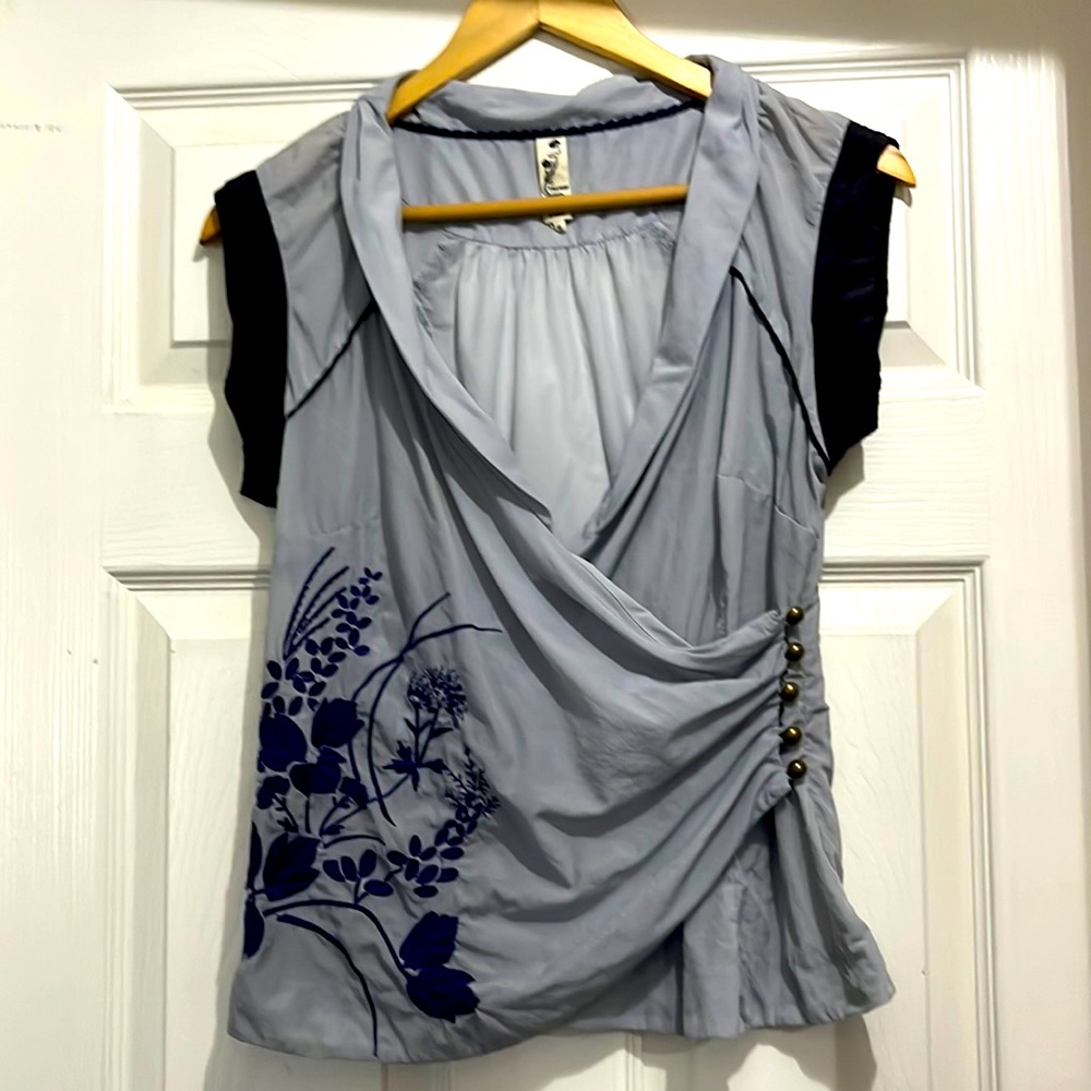 Anthropology top with purple grey accent with side buttons